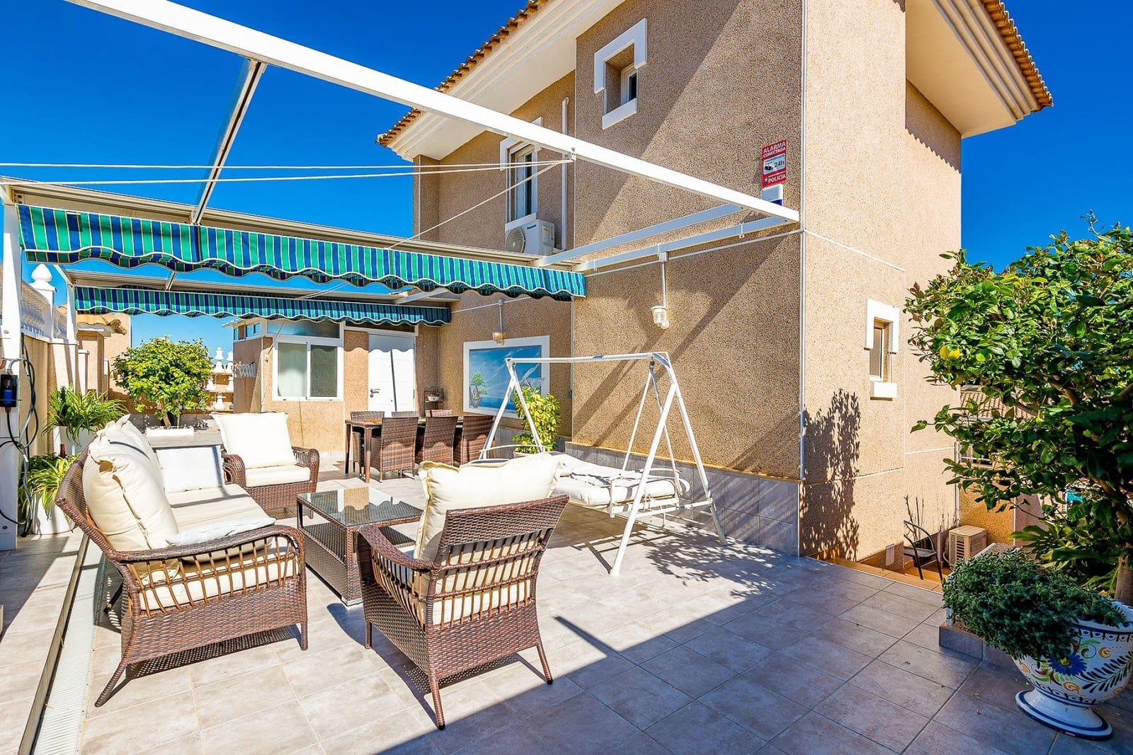 5 slaapkamer Villa te koop in Torrevieja - € 396.000 (Ref: 9707538)