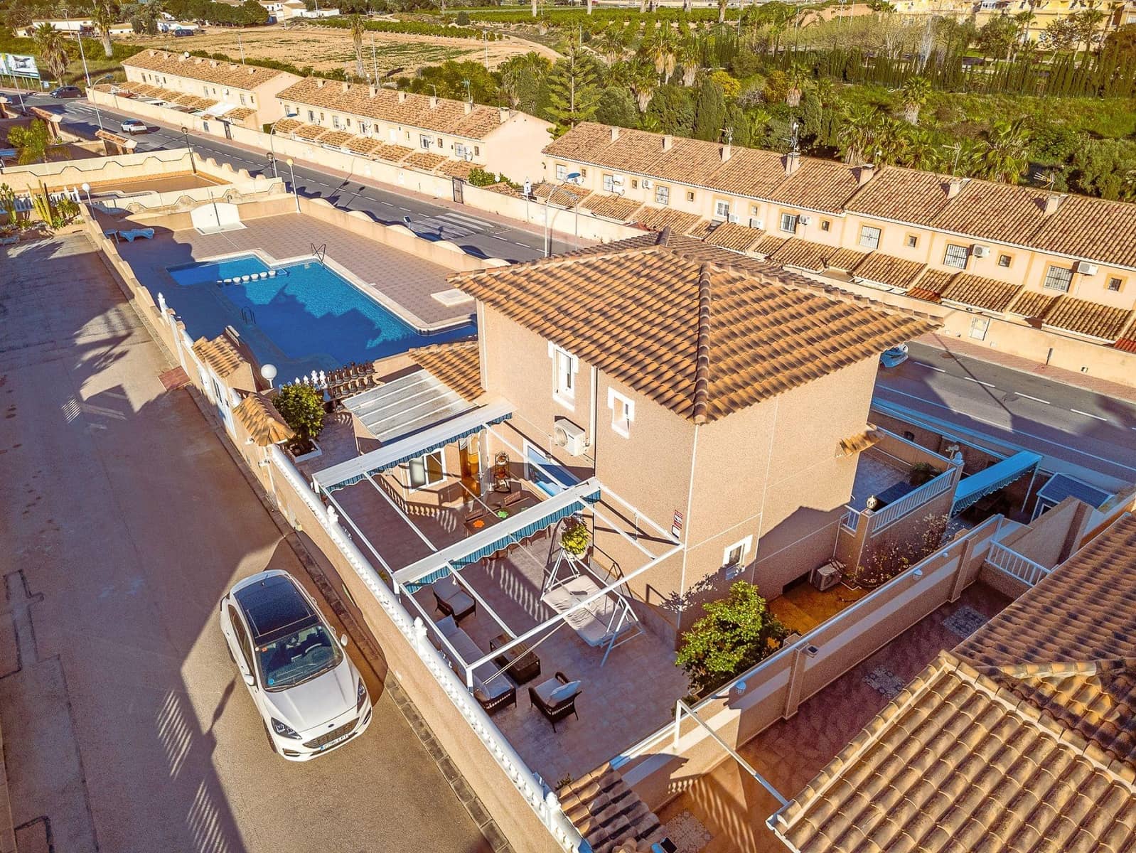 5 slaapkamer Villa te koop in Torrevieja - € 396.000 (Ref: 9707538)