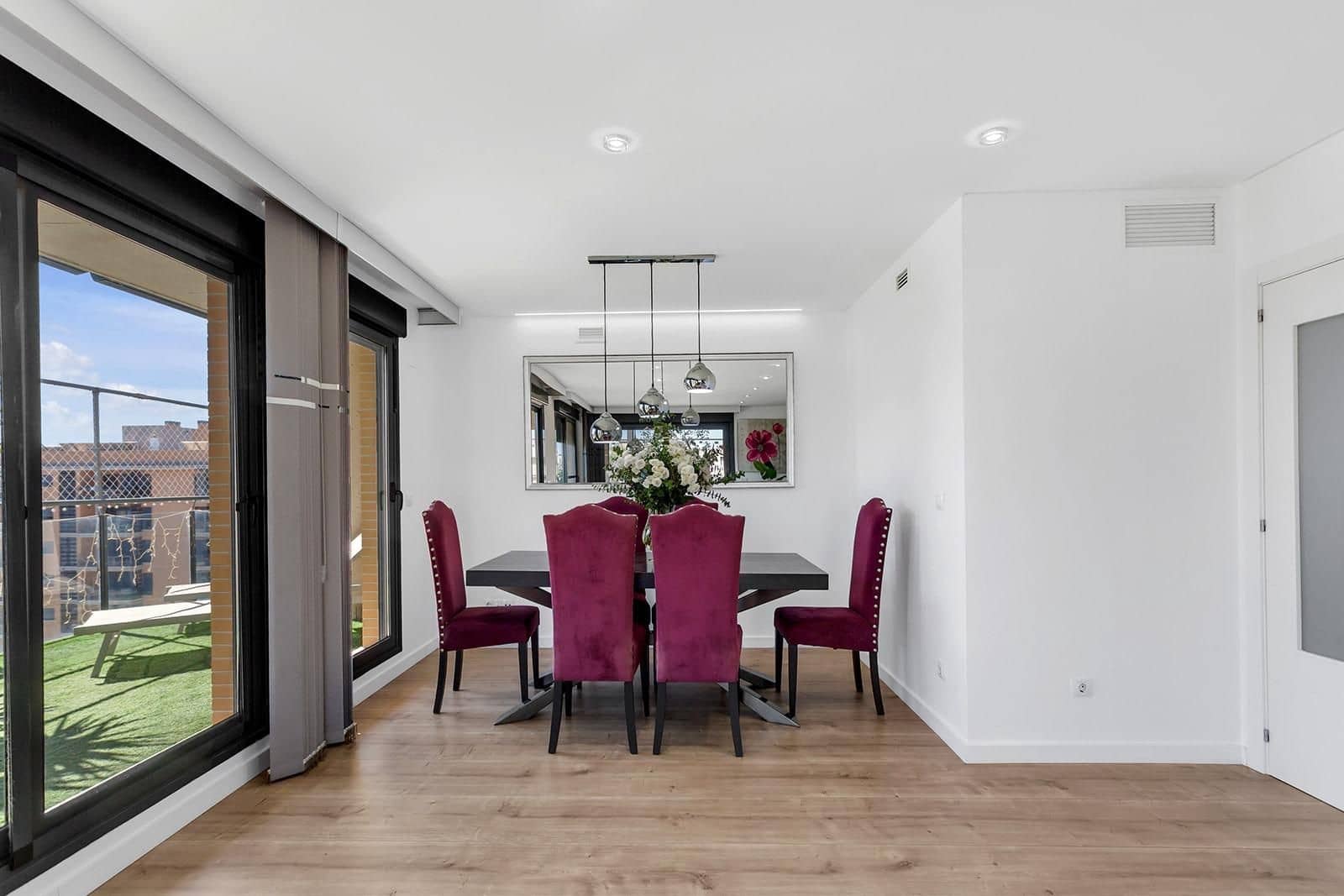 3 quarto Penthouse para venda em Alicante cidade com piscina - 1 100 000 € (Ref: 9707541)