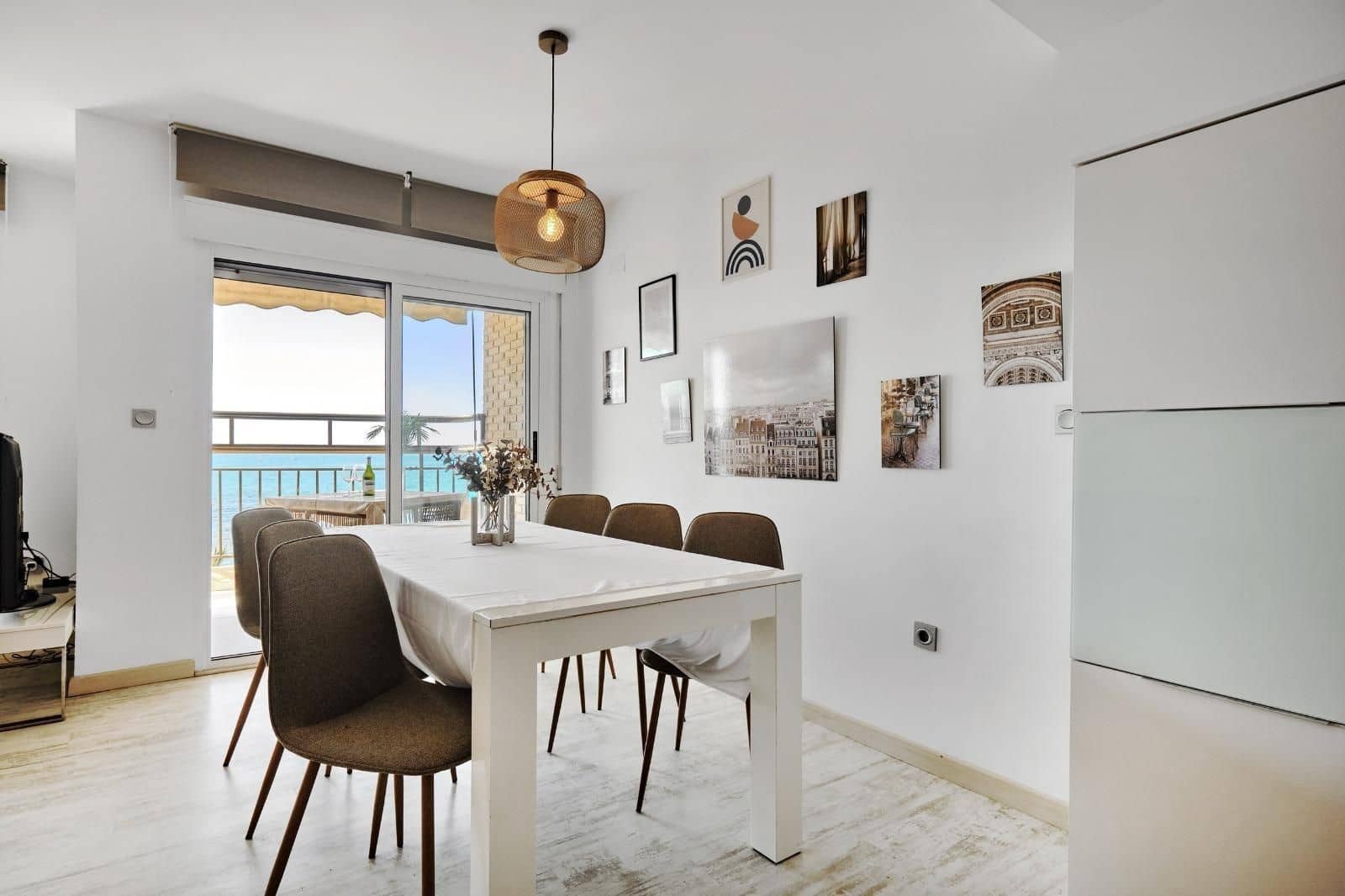 3 bedroom Apartment for sale in Torrevieja - € 360,000 (Ref: 9707545)