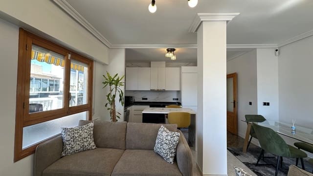 Apartamento de 2 habitaciones en Centro, Torrevieja en venta - 265.000 € (Ref: 9707546)