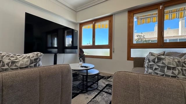 Apartamento de 2 habitaciones en Centro, Torrevieja en venta - 265.000 € (Ref: 9707546)