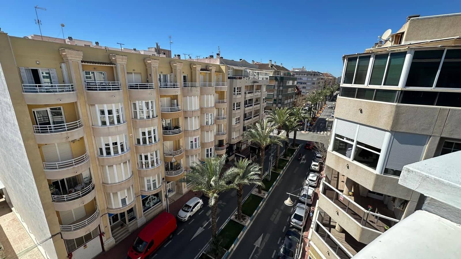 2 Zimmer Apartment zu verkaufen in Torrevieja - 265.000 € (Ref: 9707546)