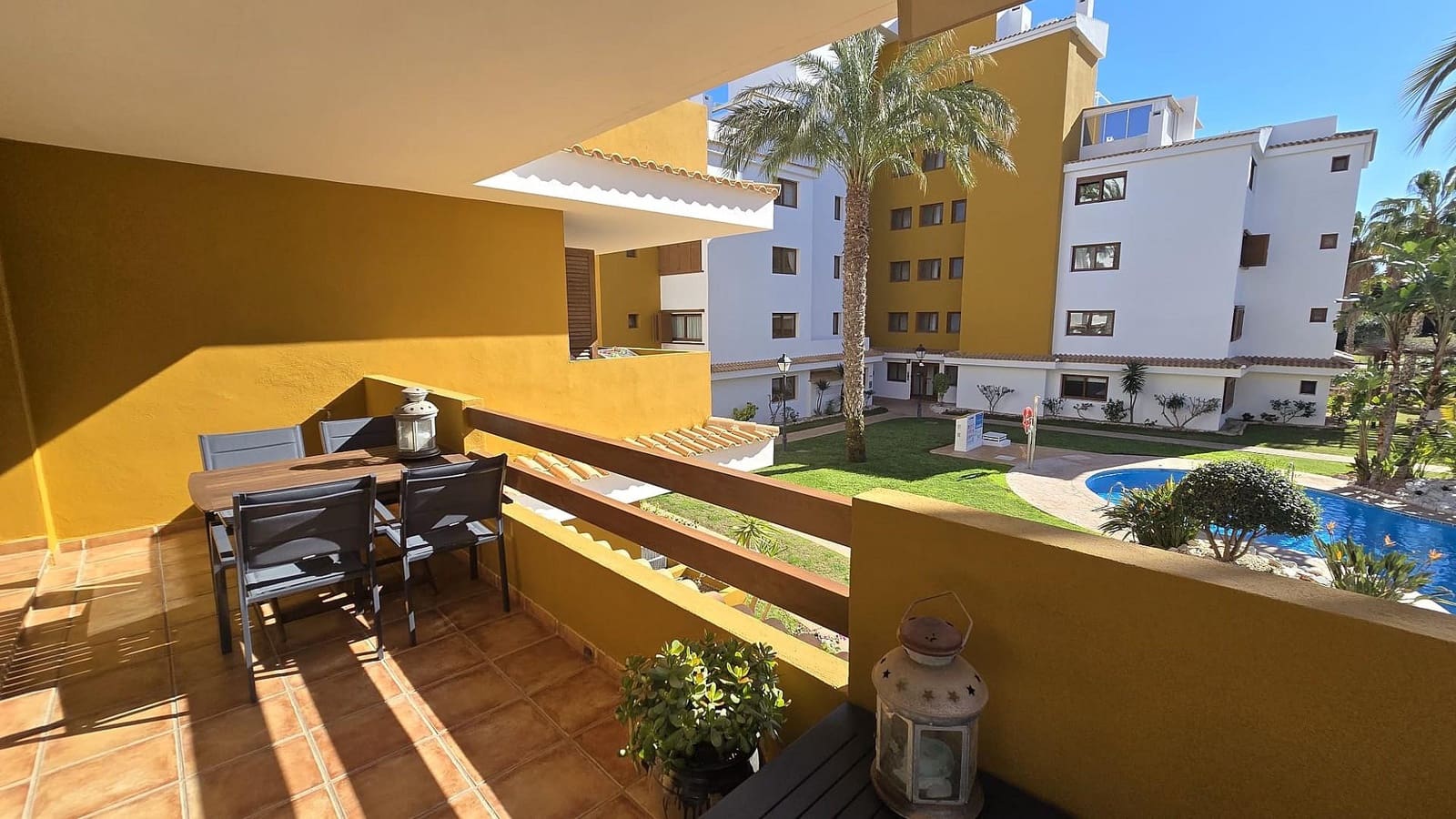 2 bedroom Apartment for sale in Punta Prima with garage - € 279,000 (Ref: 9715017)