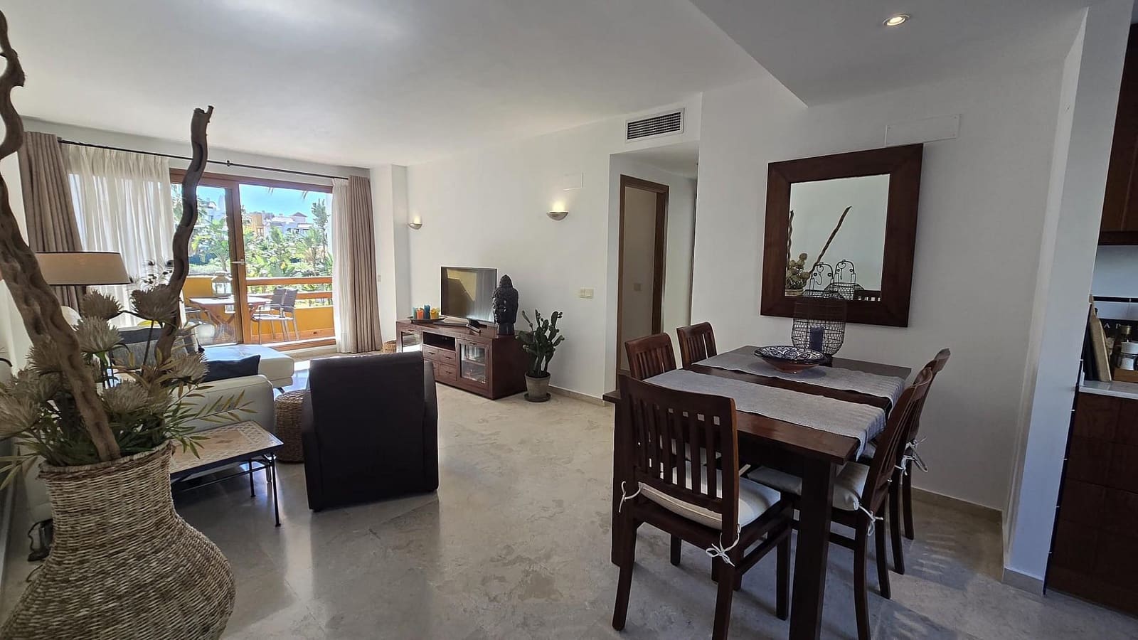2 bedroom Apartment for sale in Punta Prima with garage - € 279,000 (Ref: 9715017)
