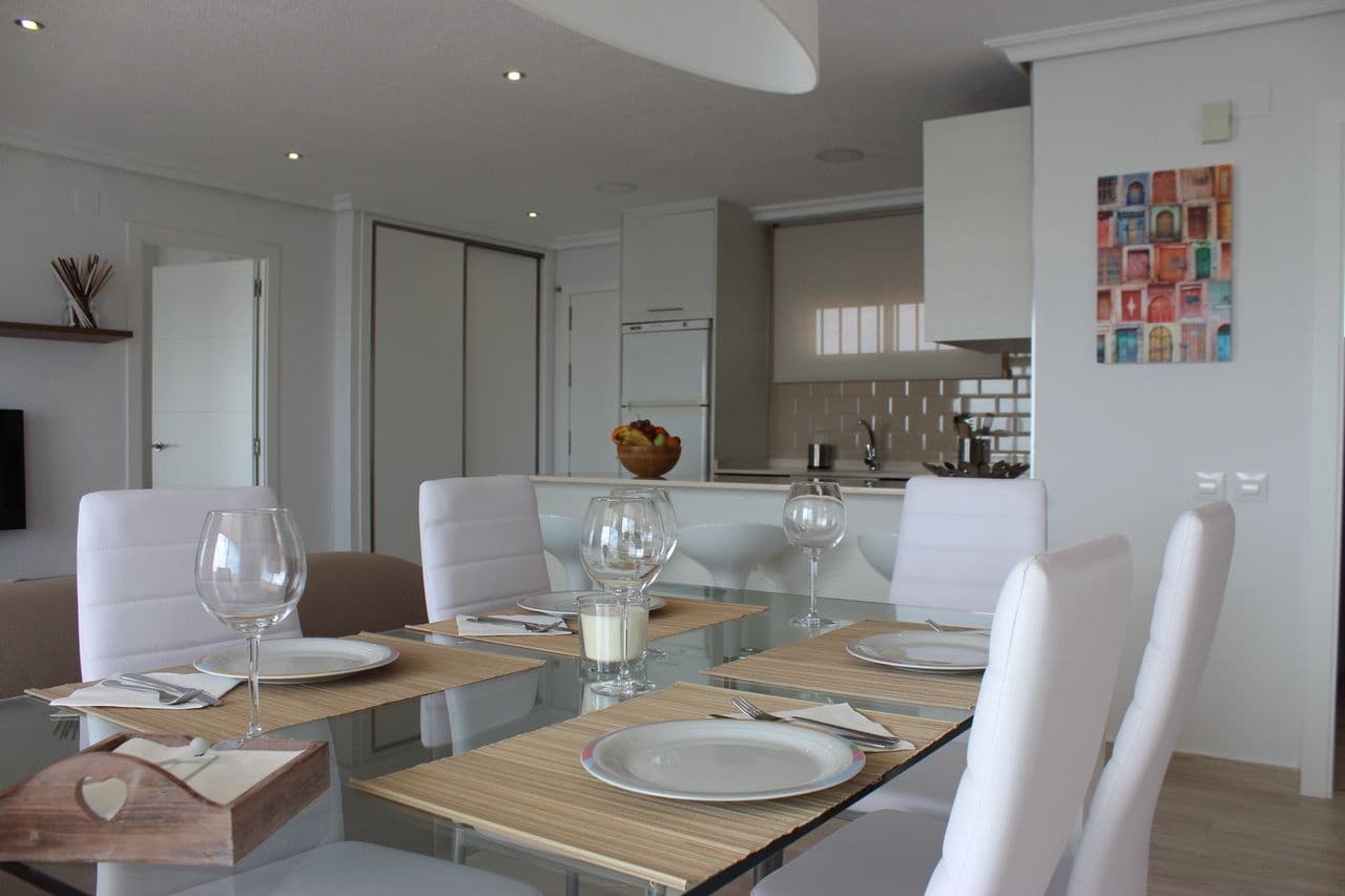 3 Zimmer Apartment zu verkaufen in Pilar de la Horadada mit Garage - 450.000 € (Ref: 9720059)