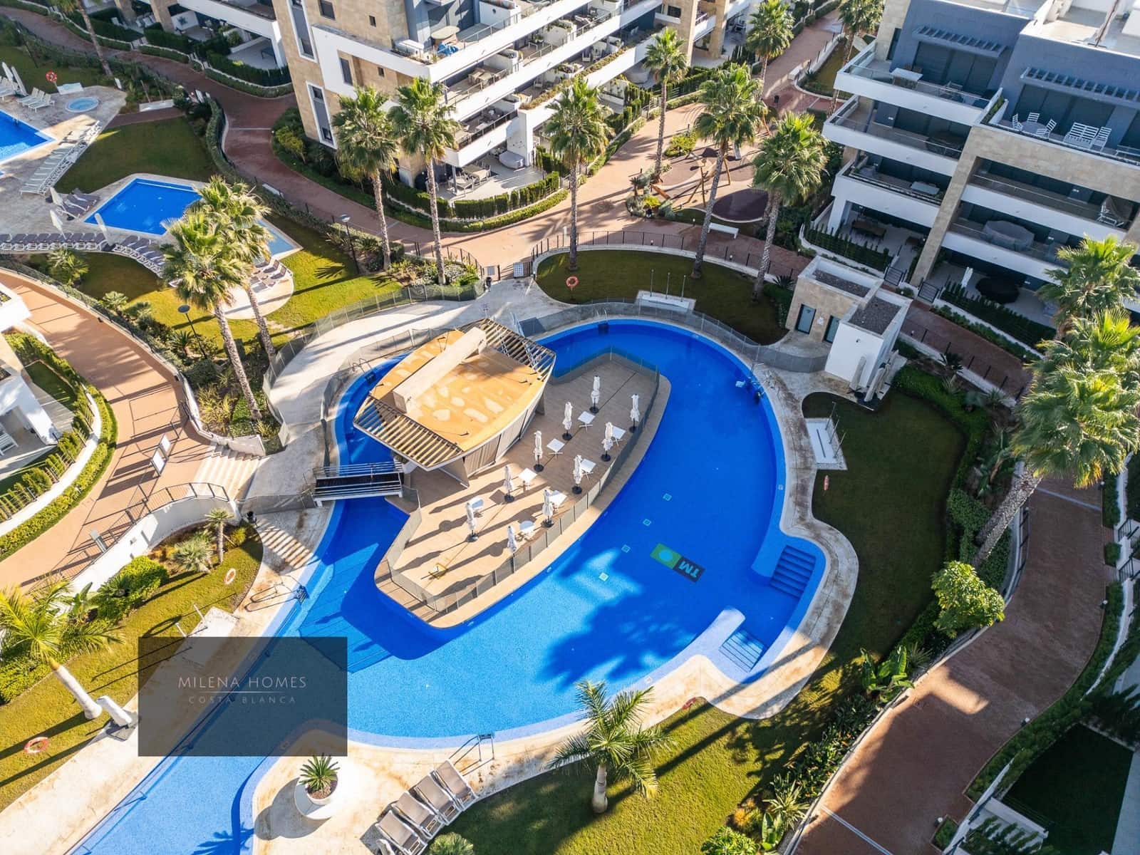 3 bedroom Apartment for sale in La Zenia with pool - € 515,000 (Ref: 9720062)