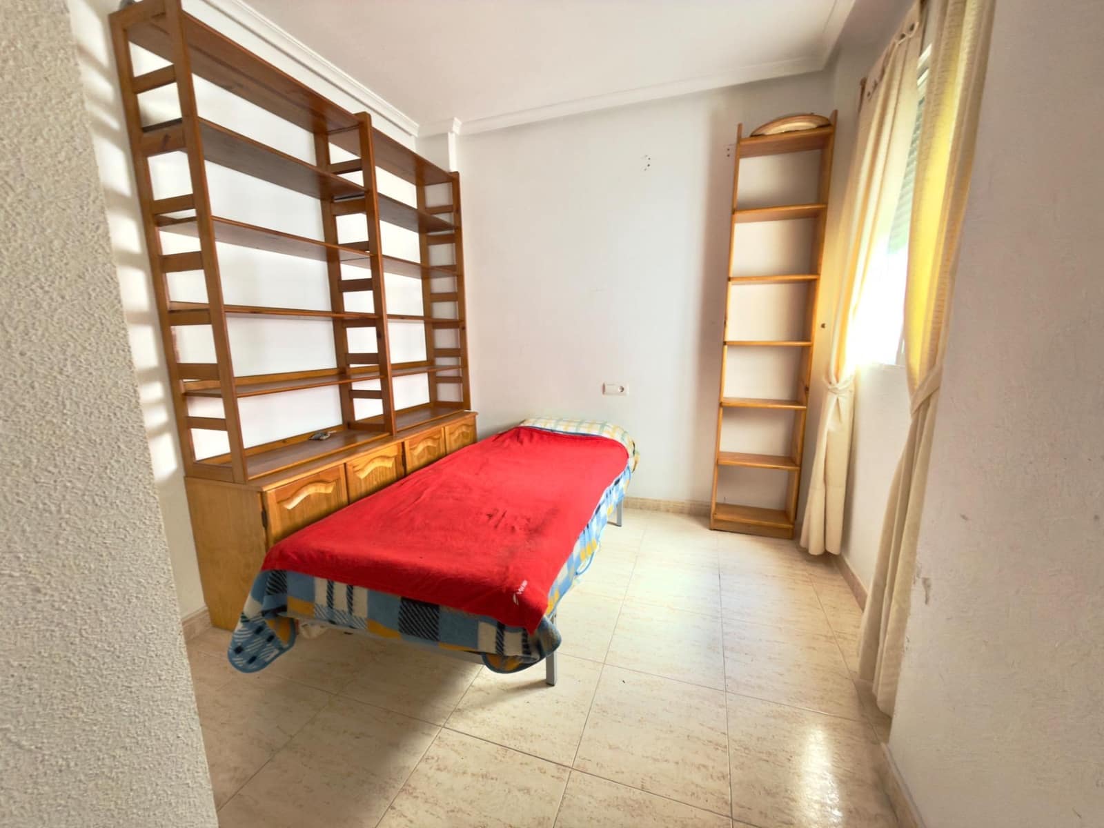 Apartamento de 2 habitaciones en Torrevieja en venta - 130.000 € (Ref: 9720076)