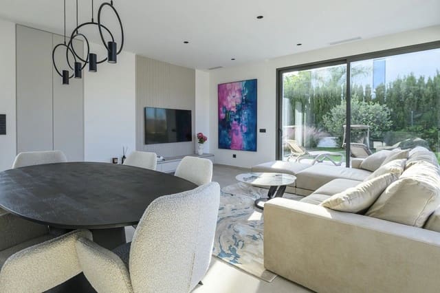 Chalet de 3 habitaciones en Las Colinas Golf, Orihuela en venta con garaje - 1.030.000 € (Ref: 9720084)