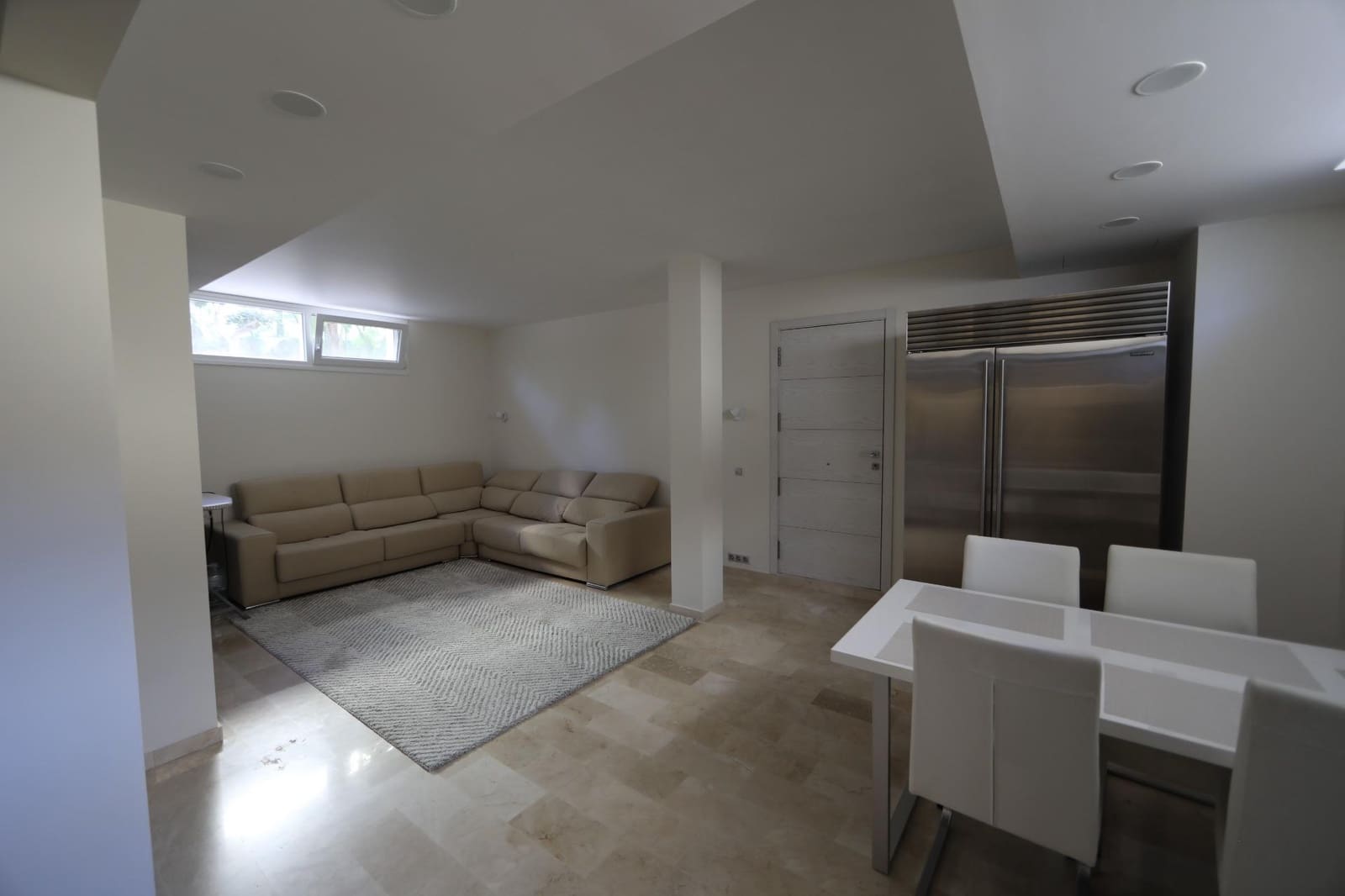 5 slaapkamer Villa te koop in La Zenia met zwembad garage - € 1.500.000 (Ref: 9732234)