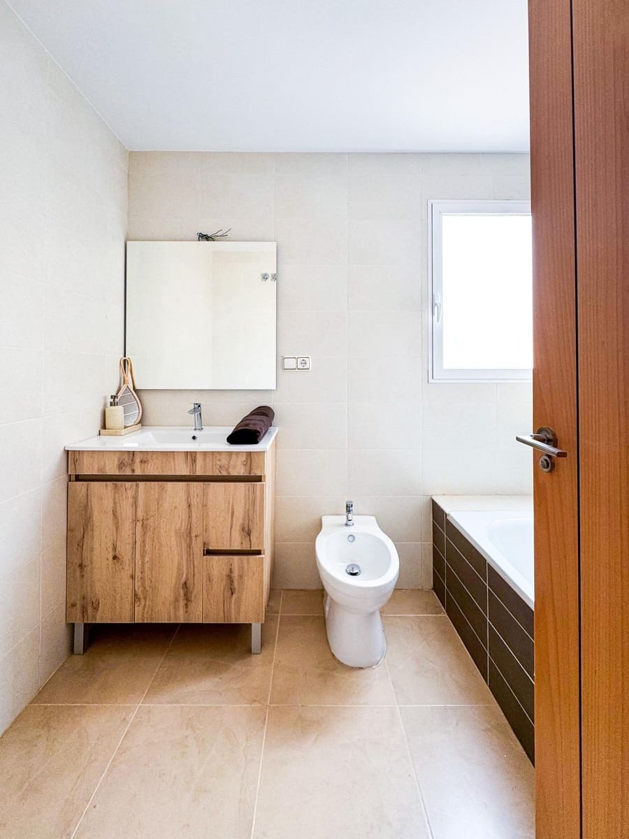 1 sovrum Lägenhet till salu i Orihuela Costa med pool garage - 129 500 € (Ref: 9732236)