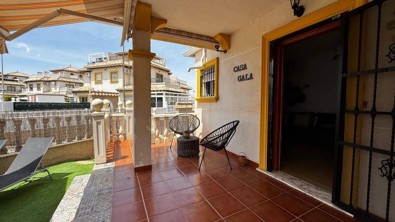 3 chambre Villa/Maison Semi-Mitoyenne à vendre à Orihuela Costa - 249 900 € (Ref: 9732242)