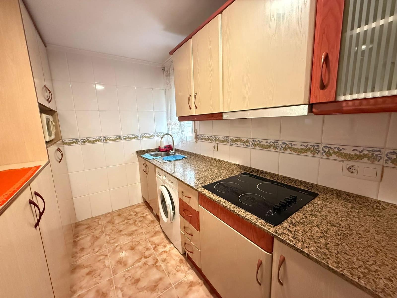 2 bedroom Apartment for sale in Torrevieja - € 169,900 (Ref: 9732246)