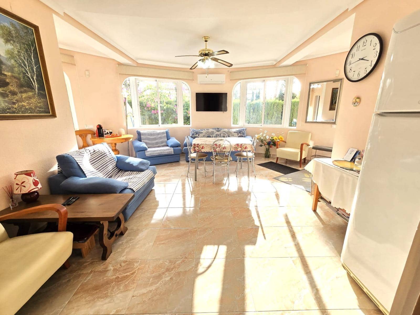 3 bedroom Villa for sale in Playa Flamenca with pool - € 570,000 (Ref: 9732248)