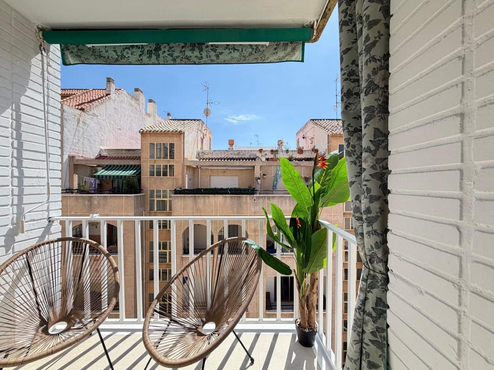 3 bedroom Penthouse for sale in Torrevieja - € 239,000 (Ref: 9732253)