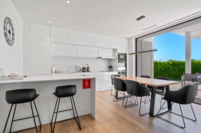 2 chambre Appartement à vendre à Las Colinas Golf, Orihuela - 460 000 € (Ref: 9732276)