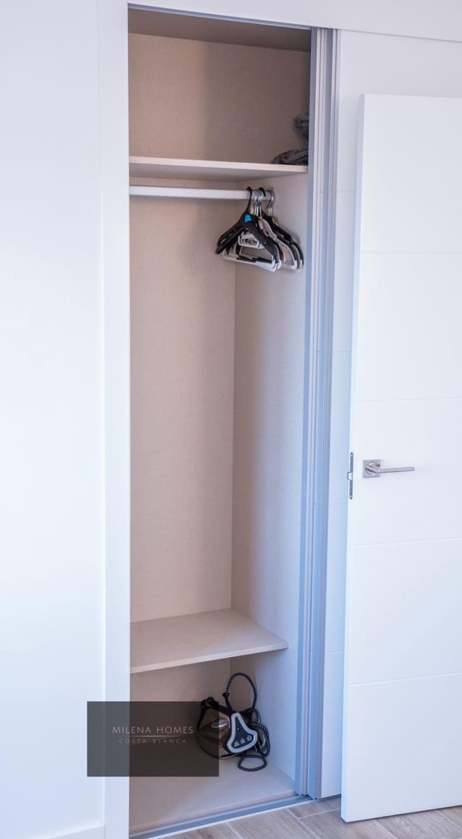 2 slaapkamer Appartement te koop in Orihuela Costa met zwembad - € 559.000 (Ref: 9732278)