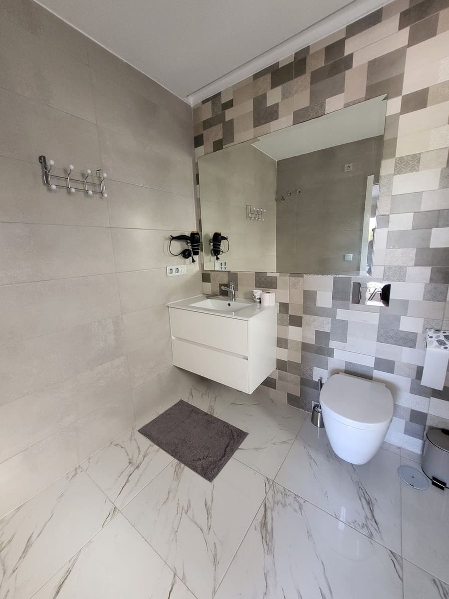 3 bedroom Villa for sale in Orihuela Costa with pool - € 400,000 (Ref: 9732294)