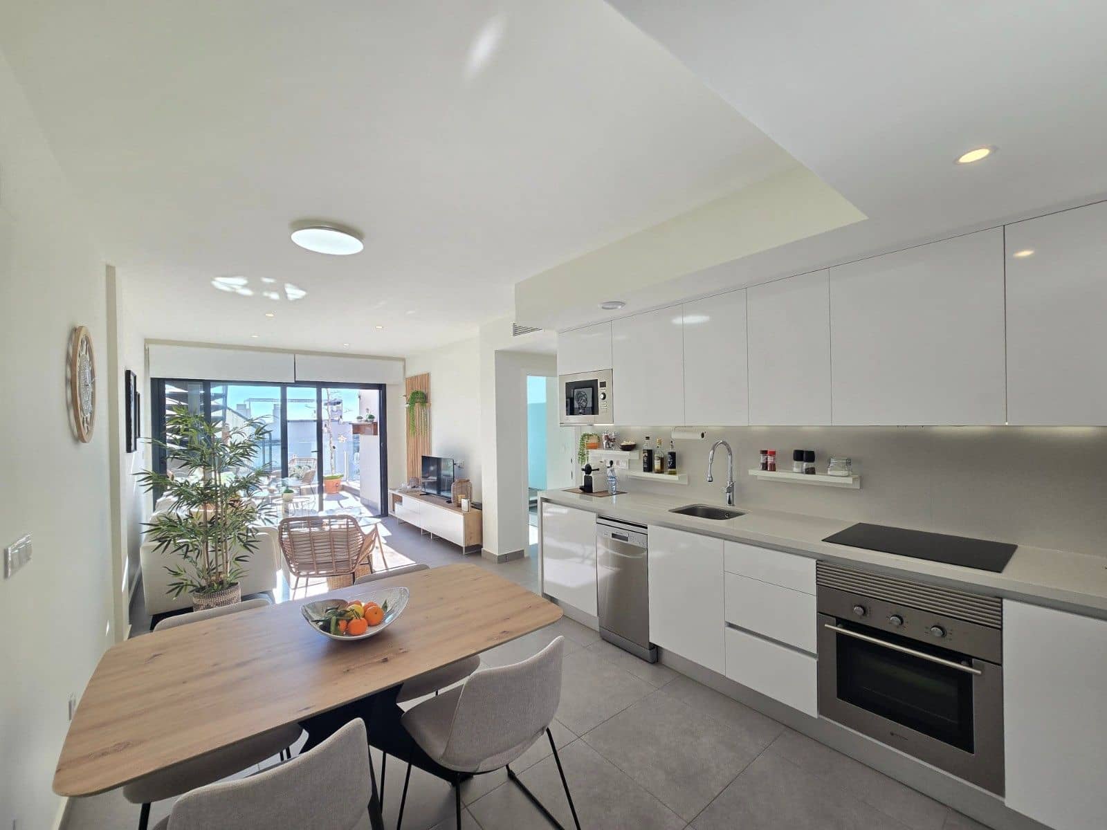 Apartamento de 2 habitaciones en Filipinas en venta con garaje - 335.000 € (Ref: 9732295)