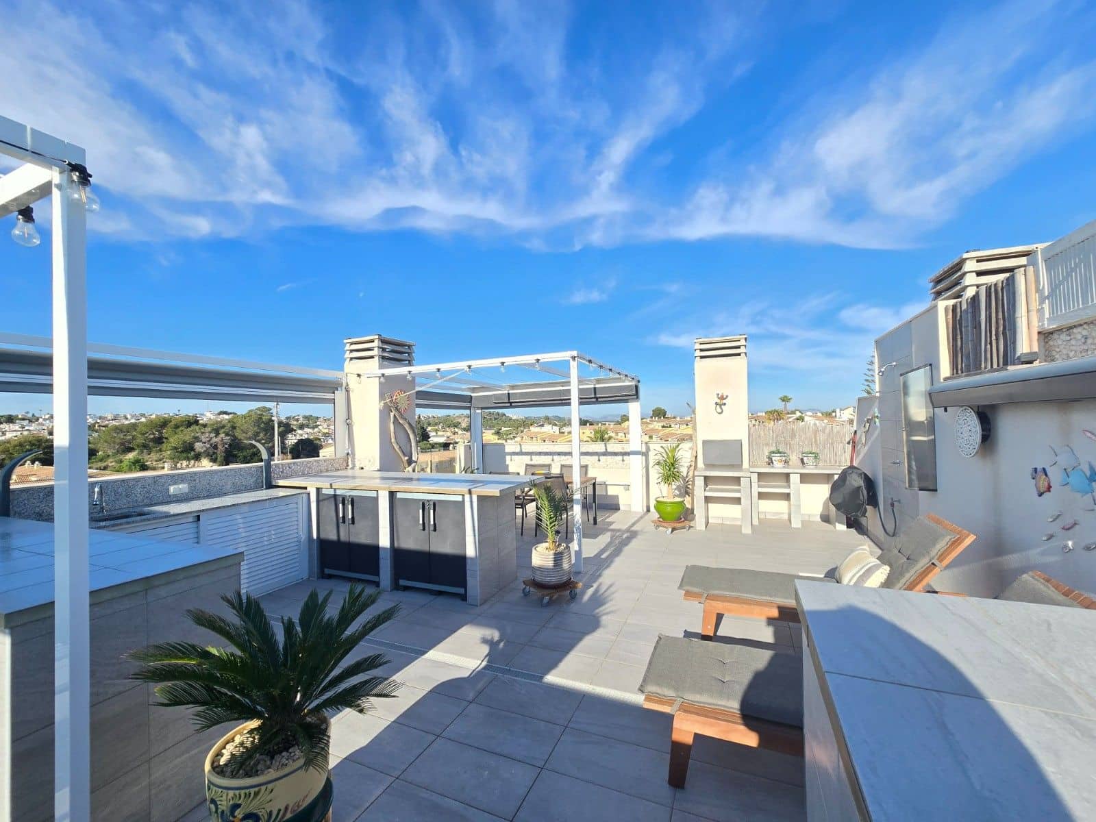 Apartamento de 2 habitaciones en Filipinas en venta con garaje - 335.000 € (Ref: 9732295)