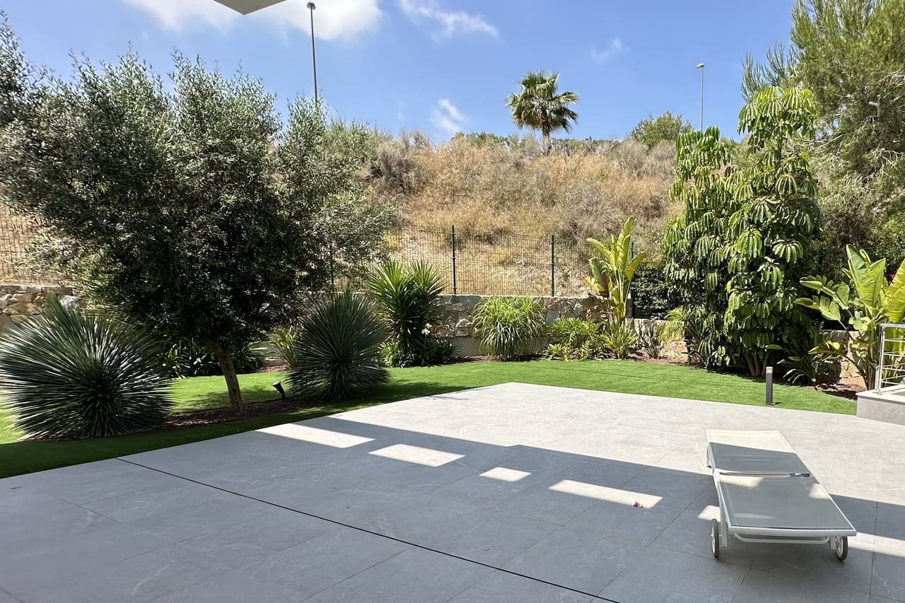 6 bedroom Villa for sale in Las Colinas Golf with garage - € 2,195,000 (Ref: 9732298)