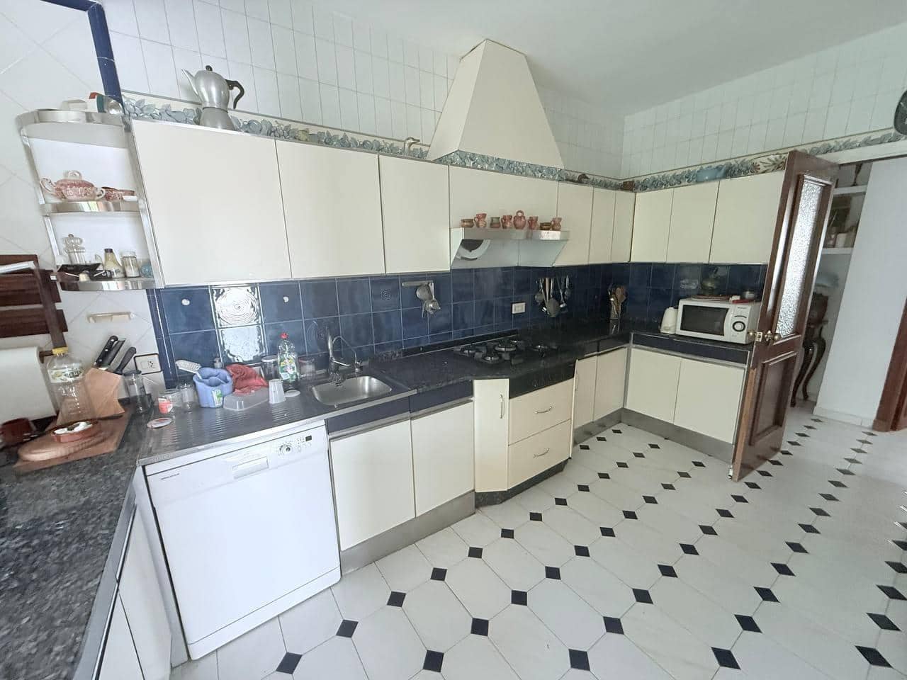 4 bedroom Villa for sale in Campoamor - € 799,000 (Ref: 9732299)