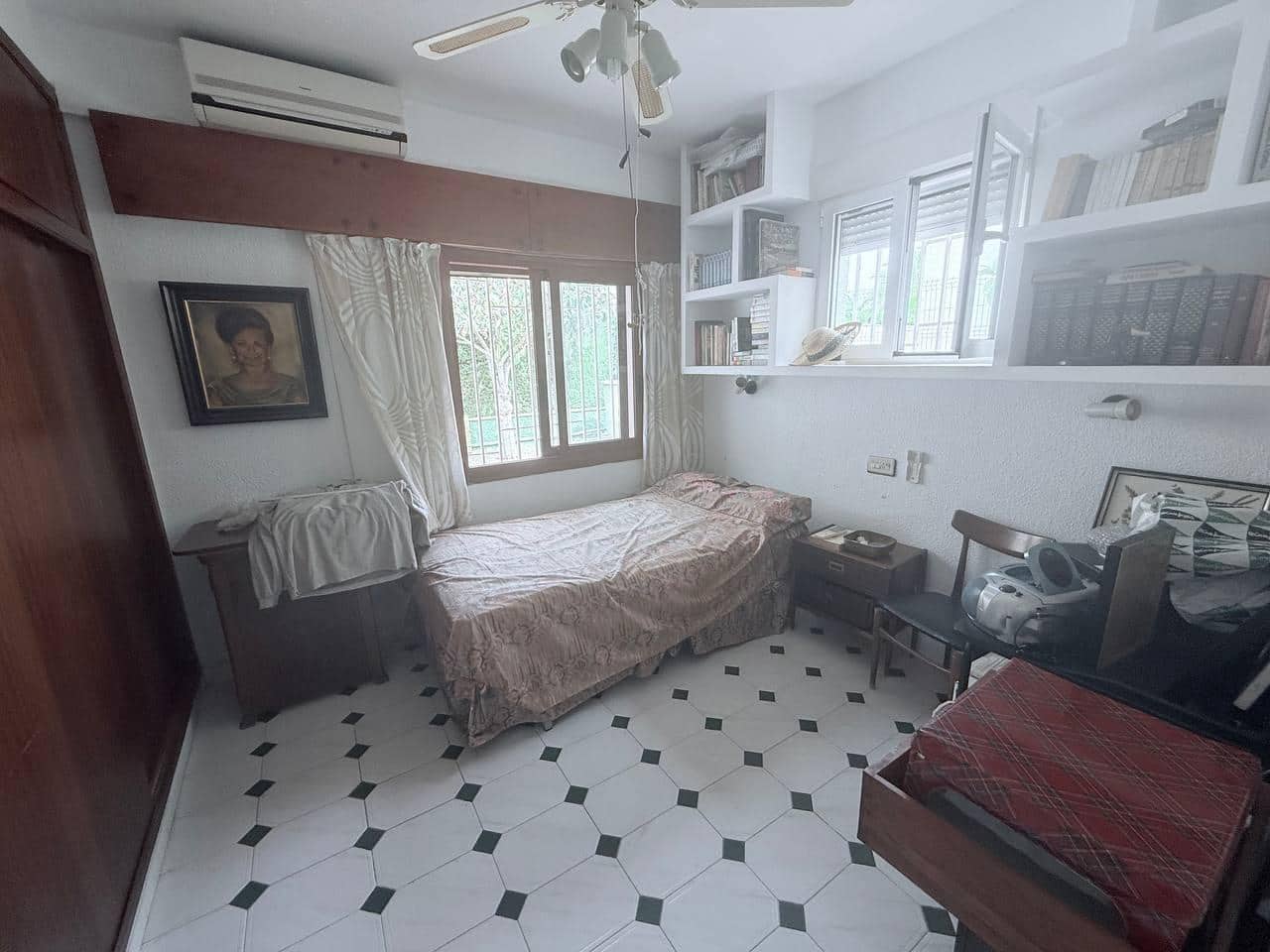 4 bedroom Villa for sale in Campoamor - € 799,000 (Ref: 9732299)