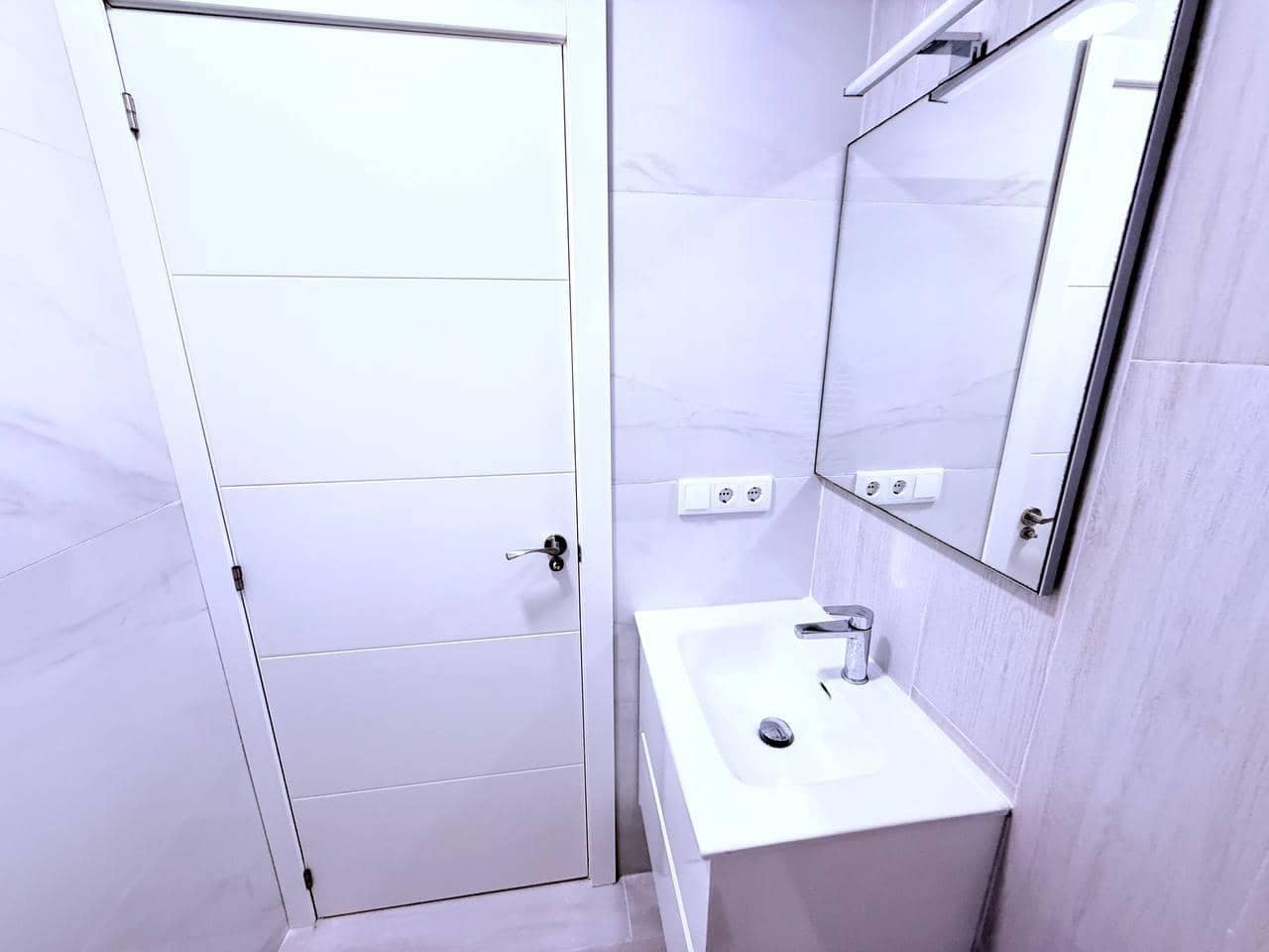 3 slaapkamer Halfvrijstaande villa te koop in Filipinas - € 169.999 (Ref: 9732324)