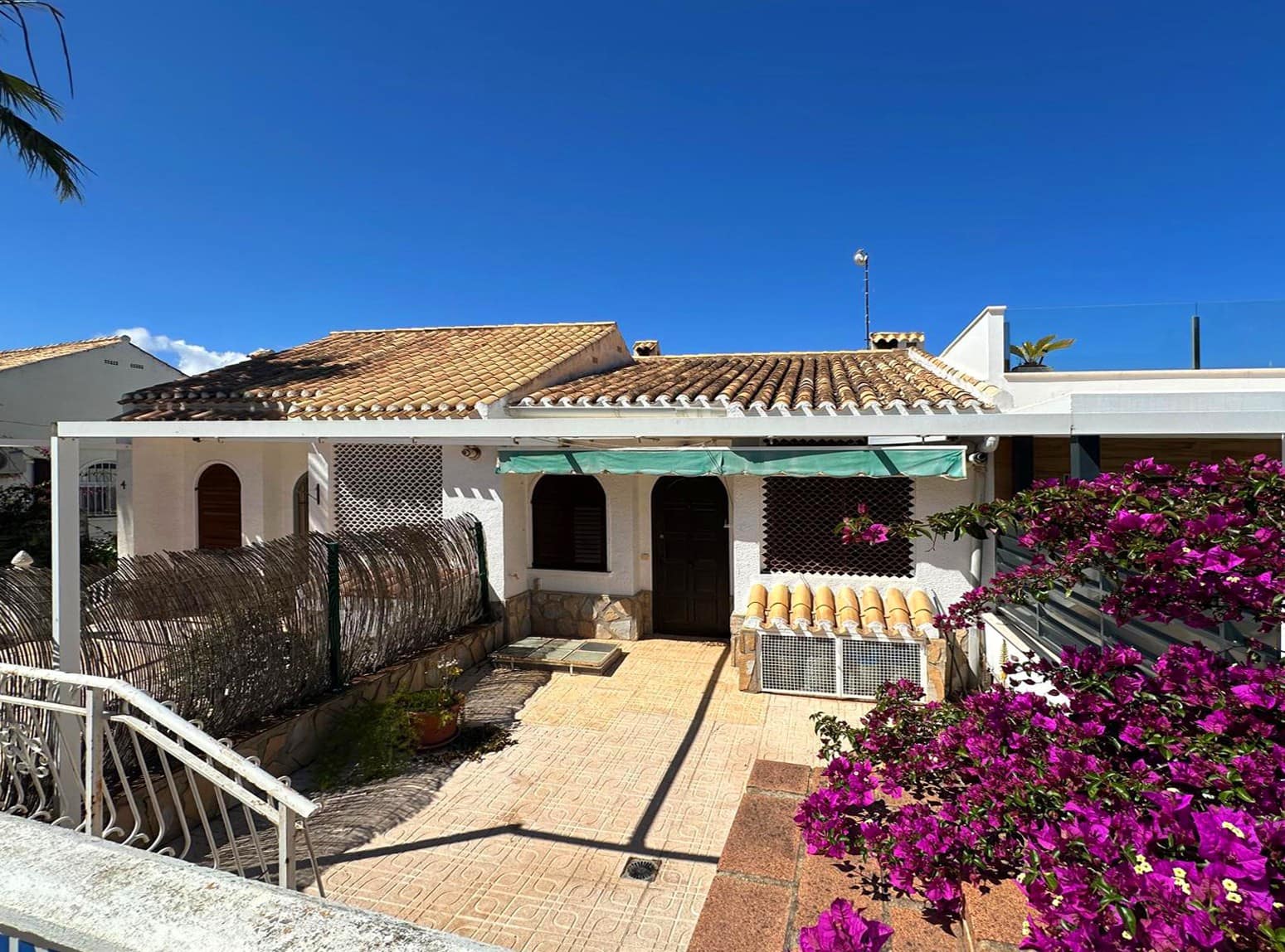 Adosado de 3 habitaciones en Orihuela Costa en venta - 280.000 € (Ref: 9732328)