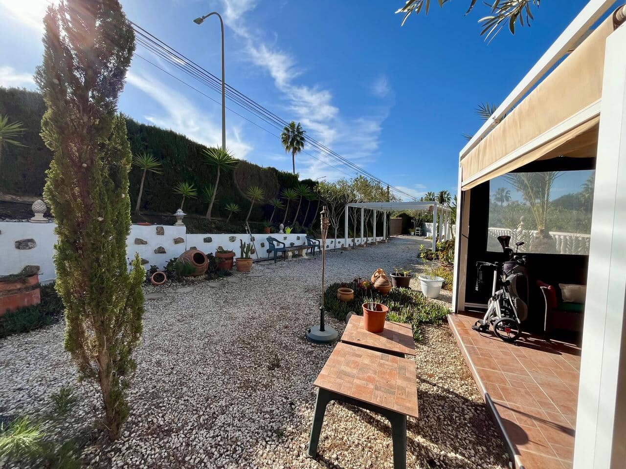 4 bedroom Villa for sale in Filipinas - € 879,000 (Ref: 9732329)