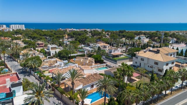 4 makuuhuone Huvila myytävänä paikassa Orihuela Costa, Orihuela - 699 950 € (Ref: 9732351)