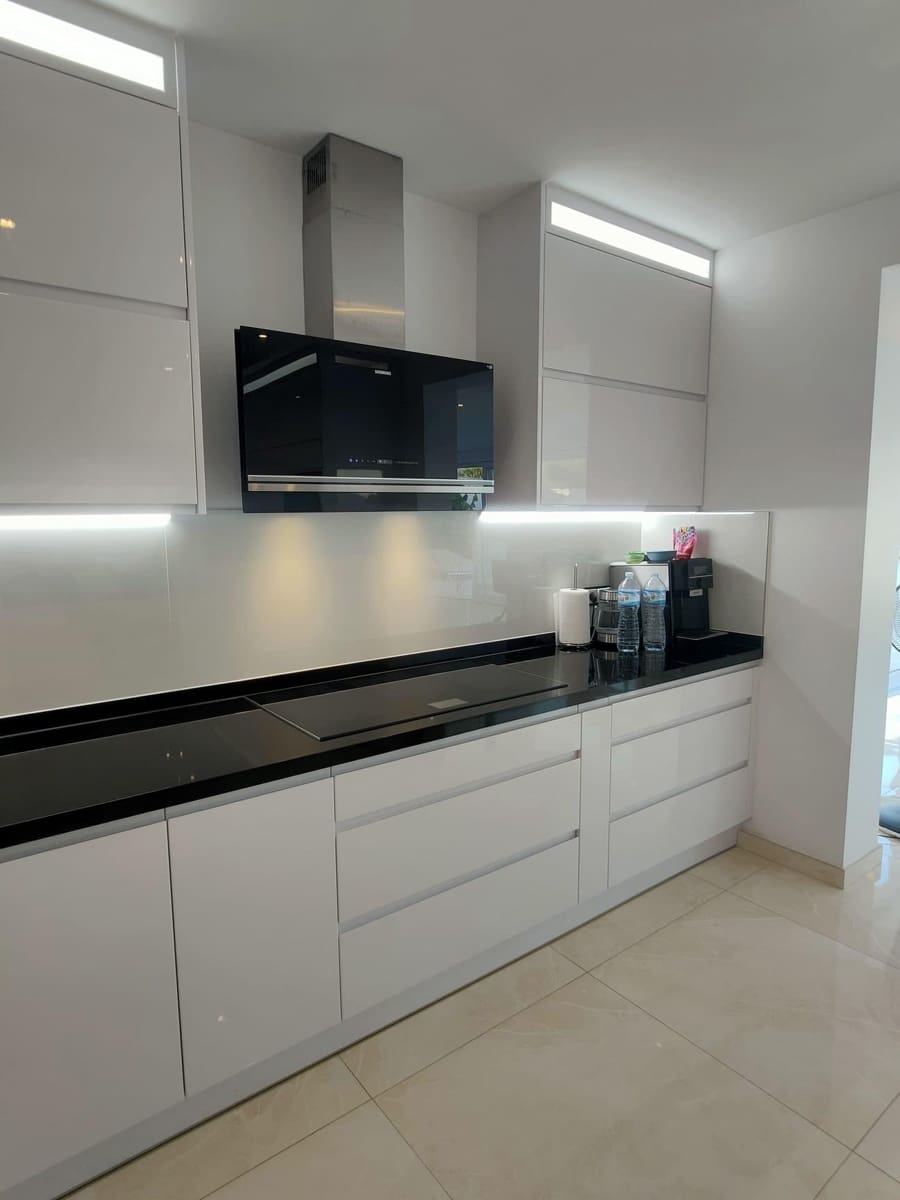 4 sypialnia Willa na sprzedaż w La Zenia z basenem - 1 300 000 € (Ref: 9732362)