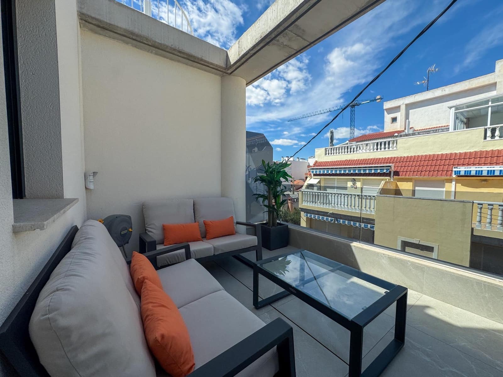 3 soveværelse Penthouse til salg i Torrevieja med swimmingpool - € 399.000 (Ref: 9744154)