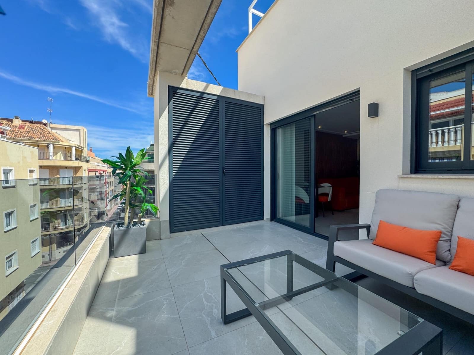 3 soveværelse Penthouse til salg i Torrevieja med swimmingpool - € 399.000 (Ref: 9744154)