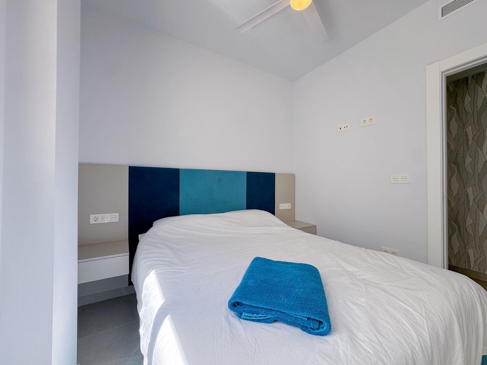 3 soveværelse Penthouse til salg i Torrevieja med swimmingpool - € 399.000 (Ref: 9744154)