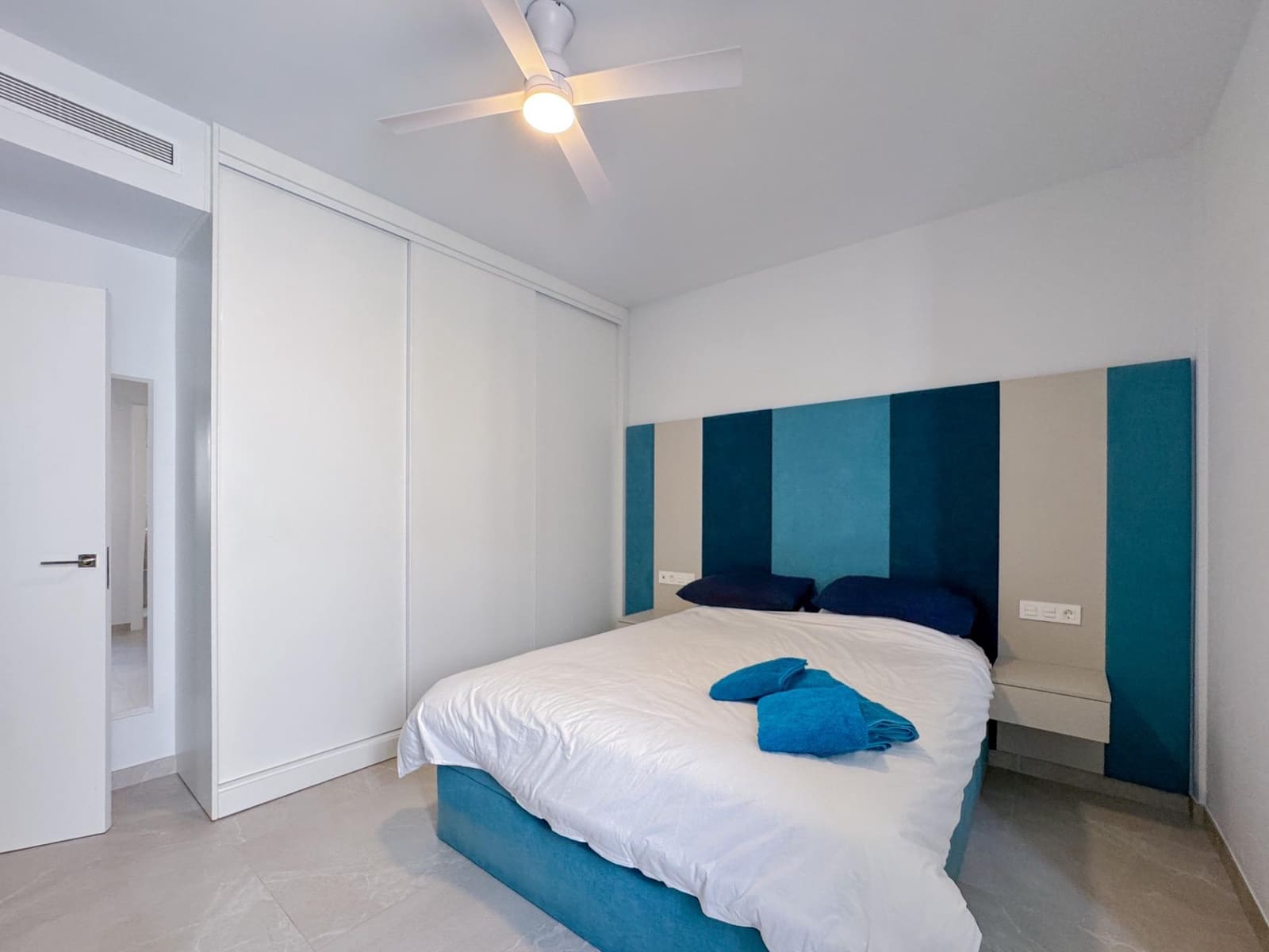3 soveværelse Penthouse til salg i Torrevieja med swimmingpool - € 399.000 (Ref: 9744154)