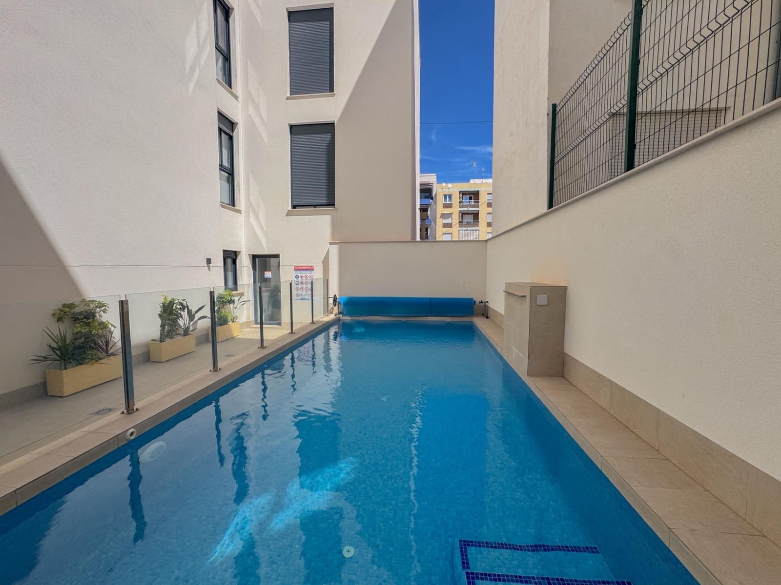 3 soveværelse Penthouse til salg i Torrevieja med swimmingpool - € 399.000 (Ref: 9744154)