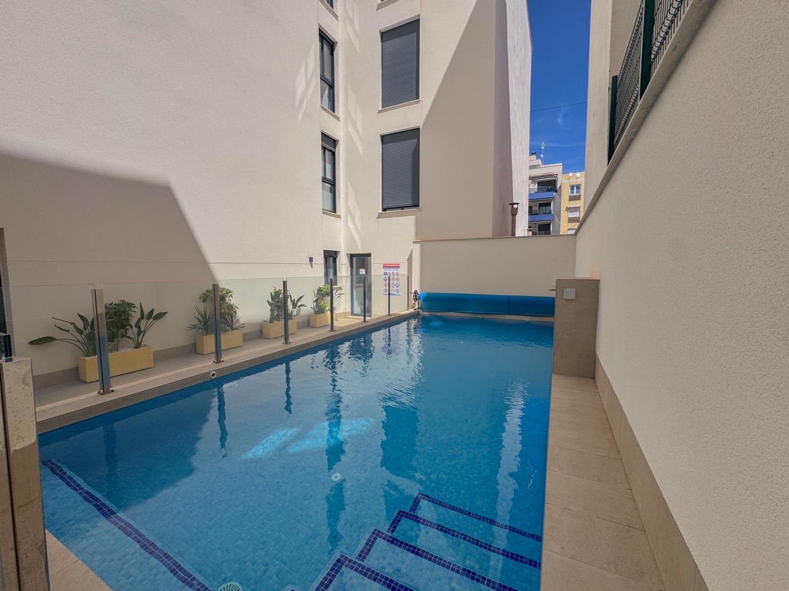 3 soveværelse Penthouse til salg i Torrevieja med swimmingpool - € 399.000 (Ref: 9744154)