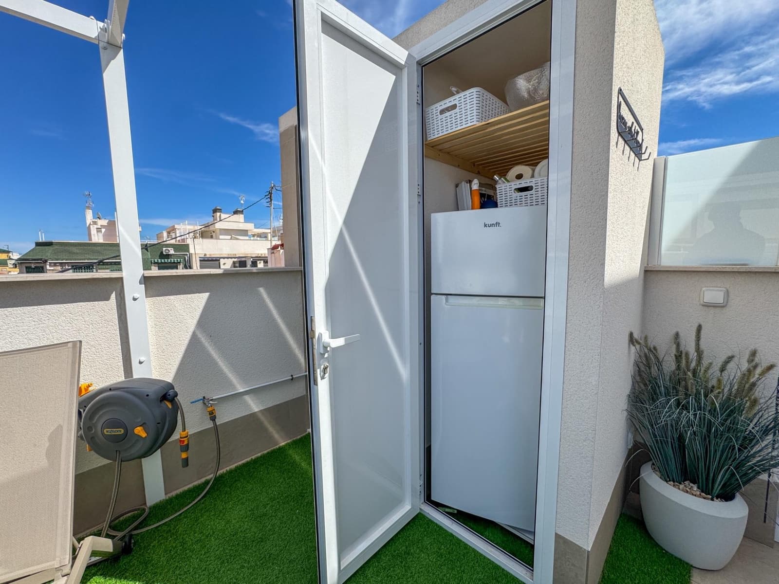 3 soveværelse Penthouse til salg i Torrevieja med swimmingpool - € 399.000 (Ref: 9744154)