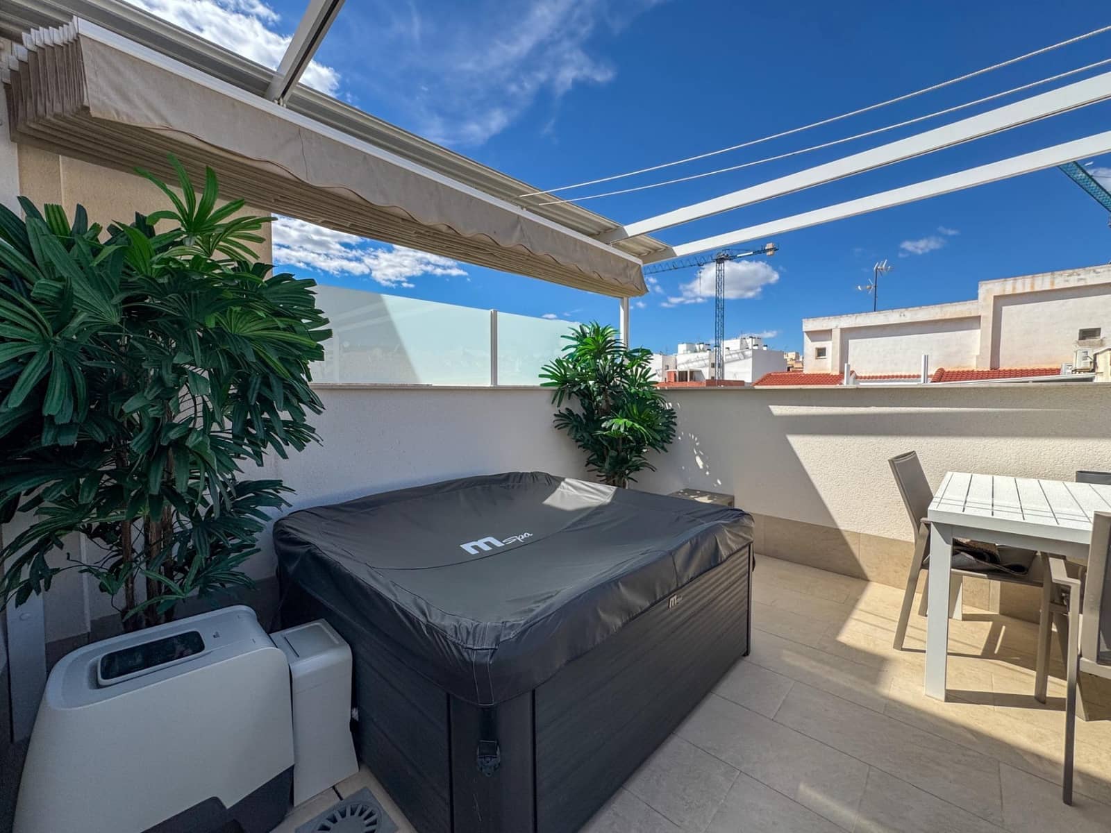 3 soveværelse Penthouse til salg i Torrevieja med swimmingpool - € 399.000 (Ref: 9744154)