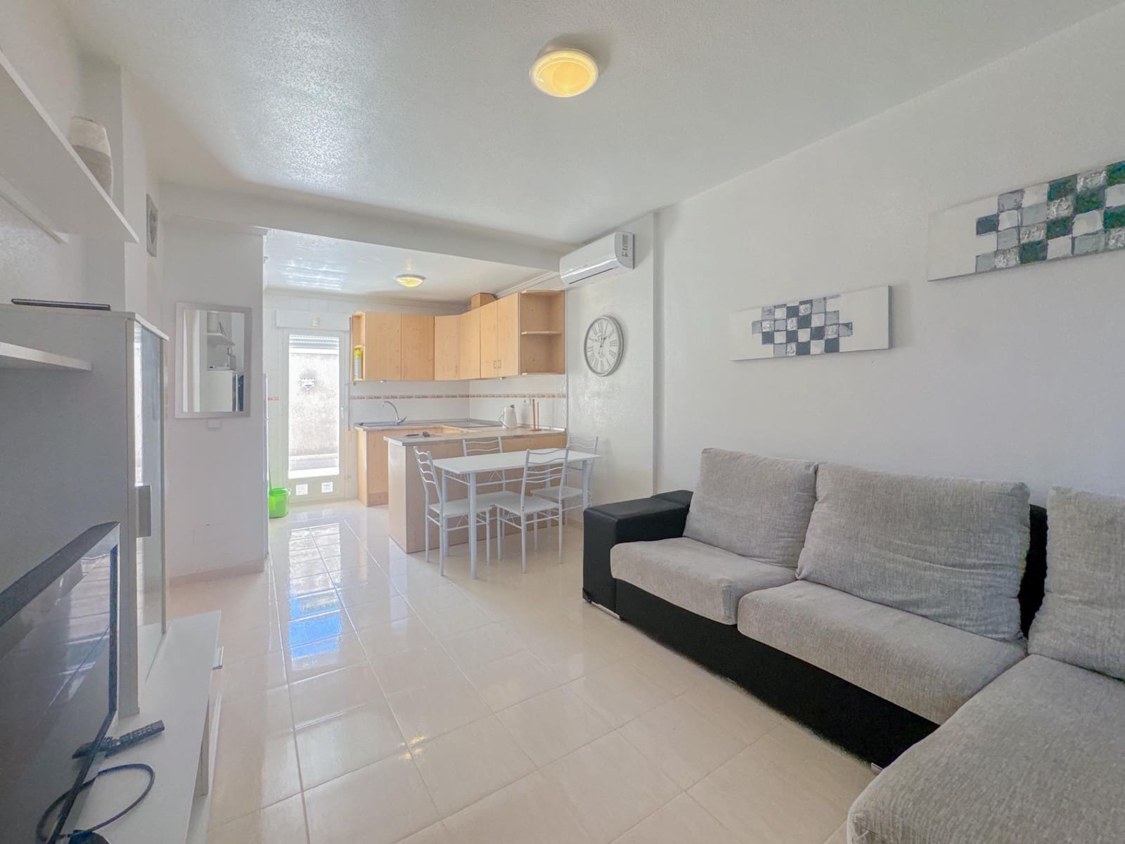 2 bedroom Bungalow for sale in Orihuela Costa with pool garage - € 145,000 (Ref: 9745308)