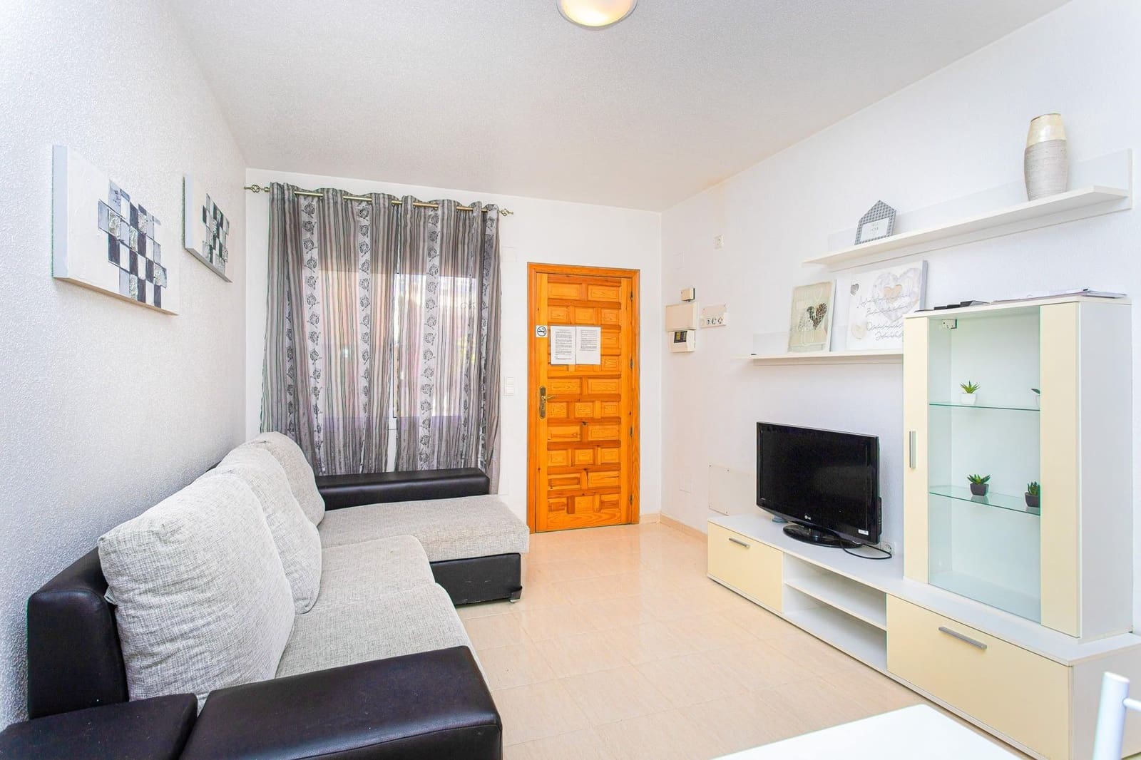 2 makuuhuone Bungalow myytävänä paikassa Orihuela Costa mukana uima-altaan 
autotalli - 145 000 € (Ref: 9745308)