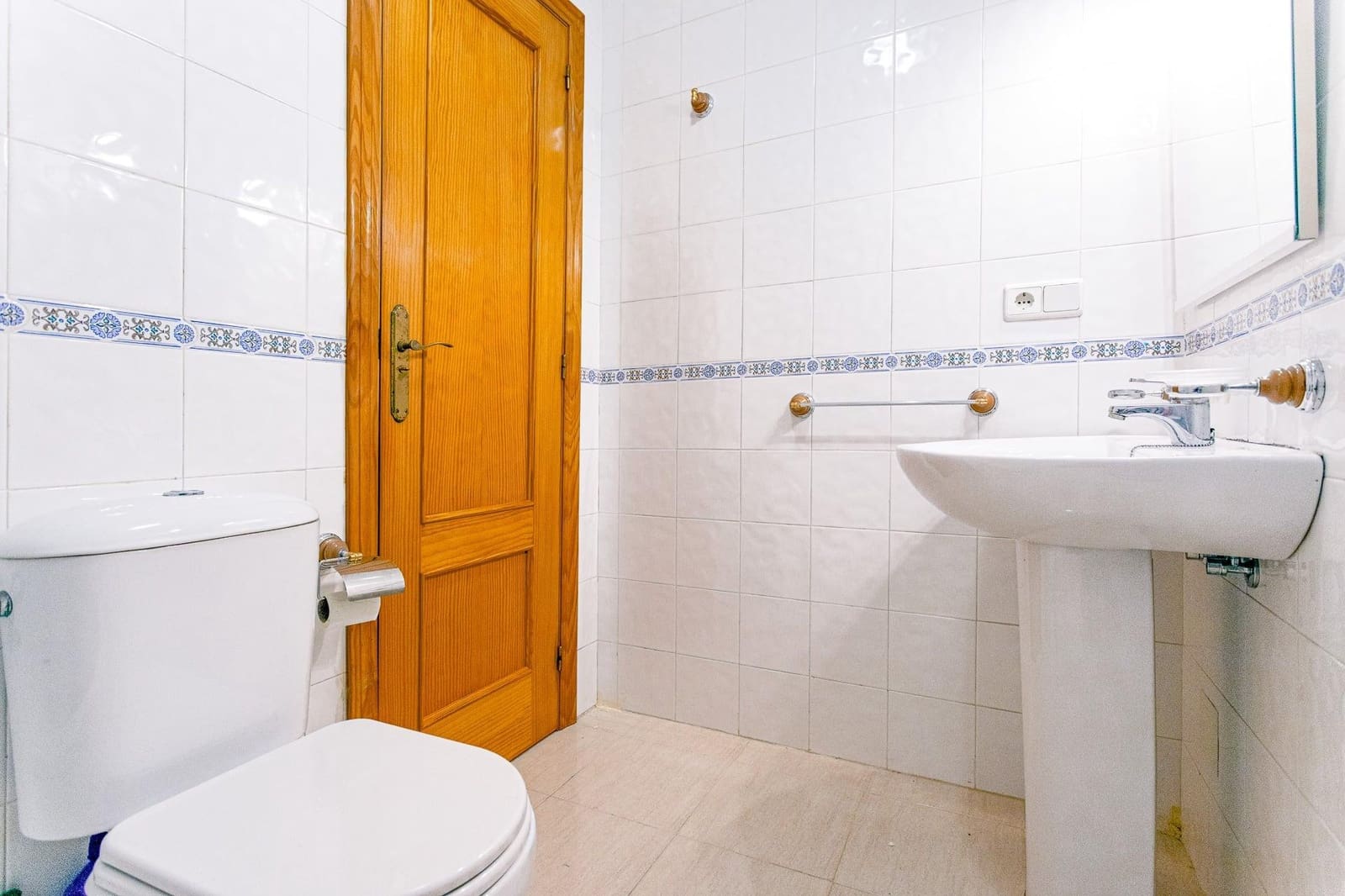 2 makuuhuone Bungalow myytävänä paikassa Orihuela Costa mukana uima-altaan 
autotalli - 145 000 € (Ref: 9745308)