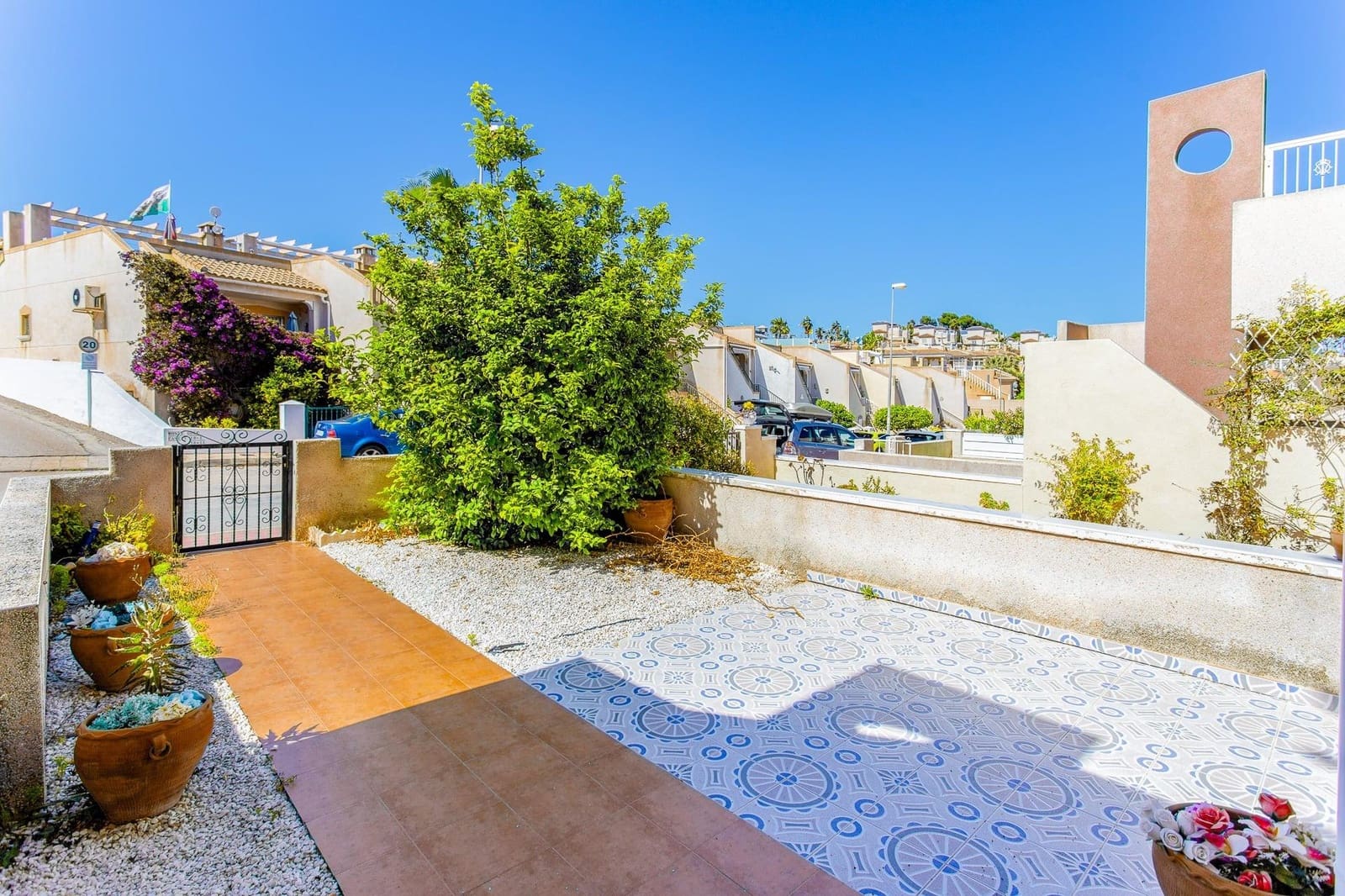 2 makuuhuone Bungalow myytävänä paikassa Orihuela Costa mukana uima-altaan 
autotalli - 145 000 € (Ref: 9745308)