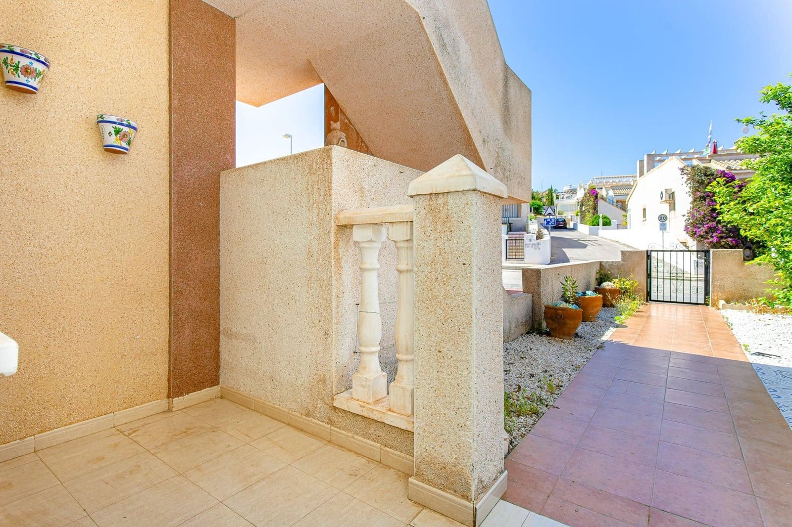 2 makuuhuone Bungalow myytävänä paikassa Orihuela Costa mukana uima-altaan 
autotalli - 145 000 € (Ref: 9745308)