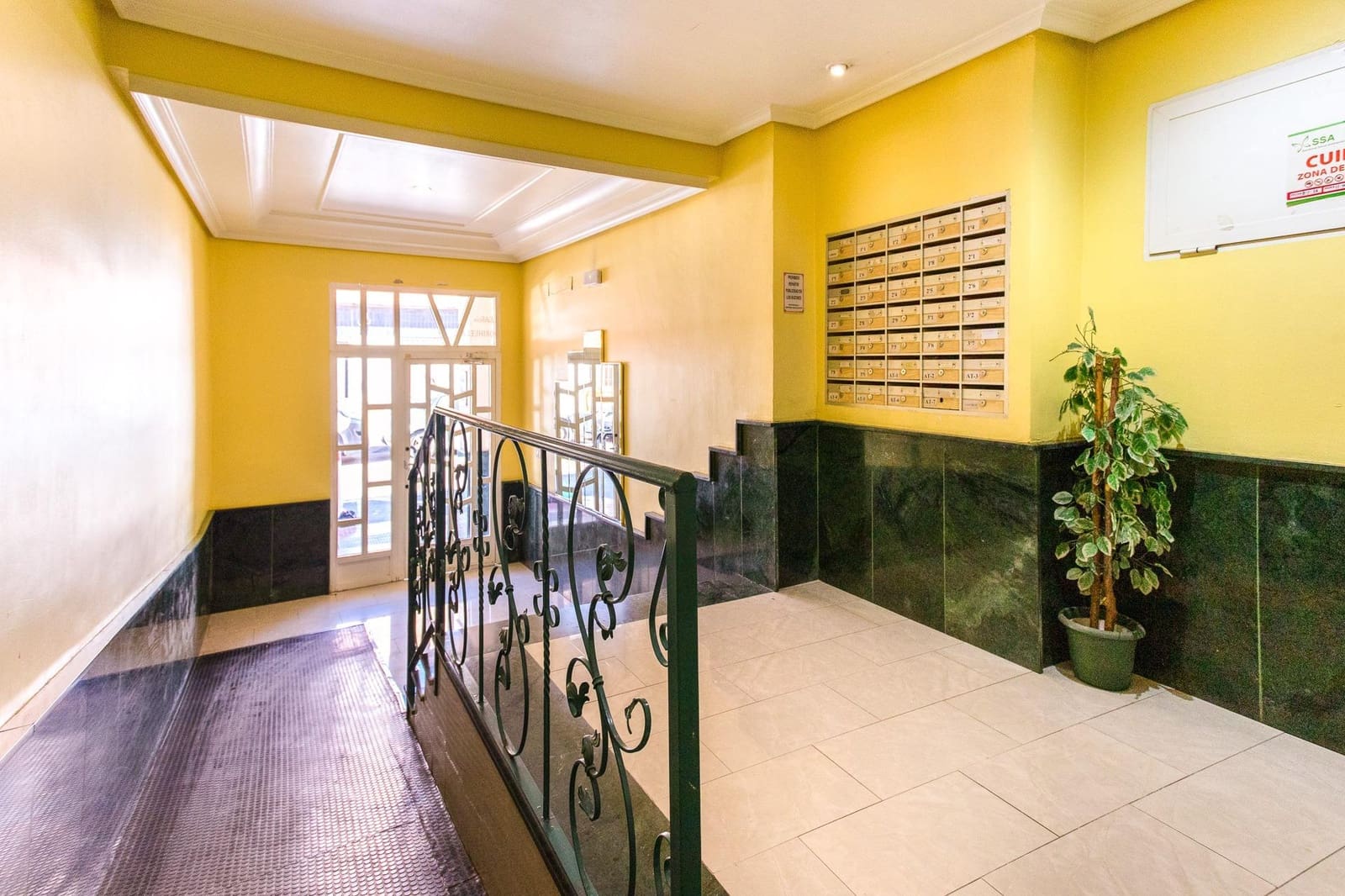 Apartamento de 2 habitaciones en Torrevieja en venta - 169.000 € (Ref: 9745309)