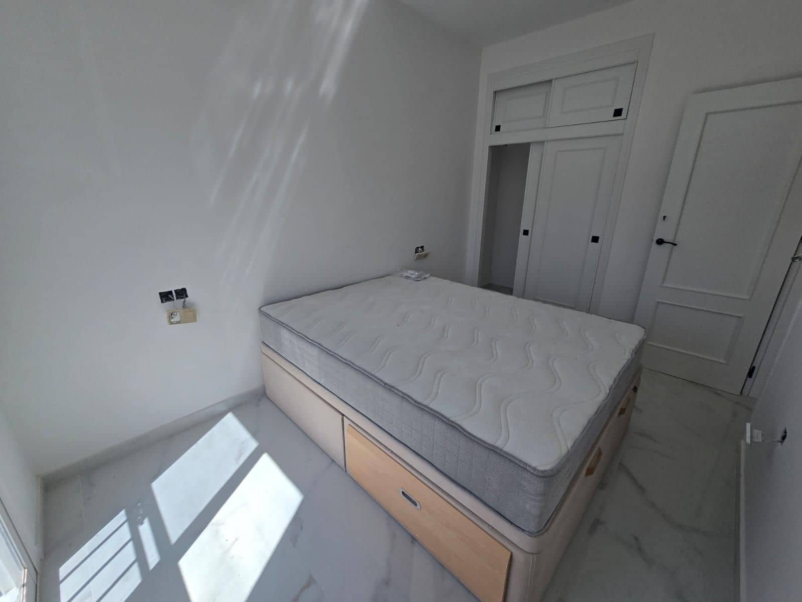 3 soveværelse Lejlighed til salg i Torrevieja med swimmingpool - € 194.900 (Ref: 9770752)