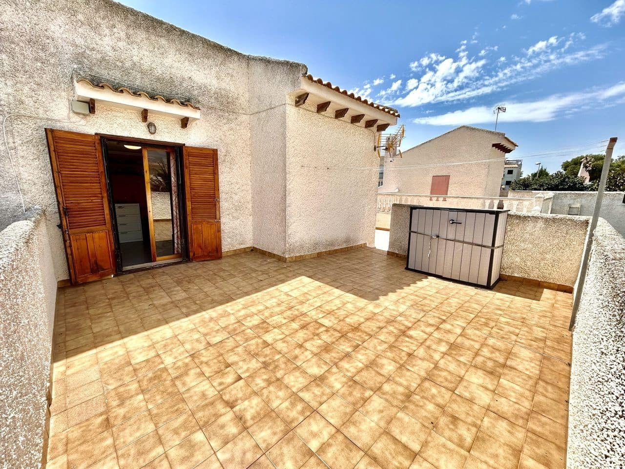 3 Zimmer Villa zu verkaufen in La Zenia mit Garage - 630.000 € (Ref: 9801319)