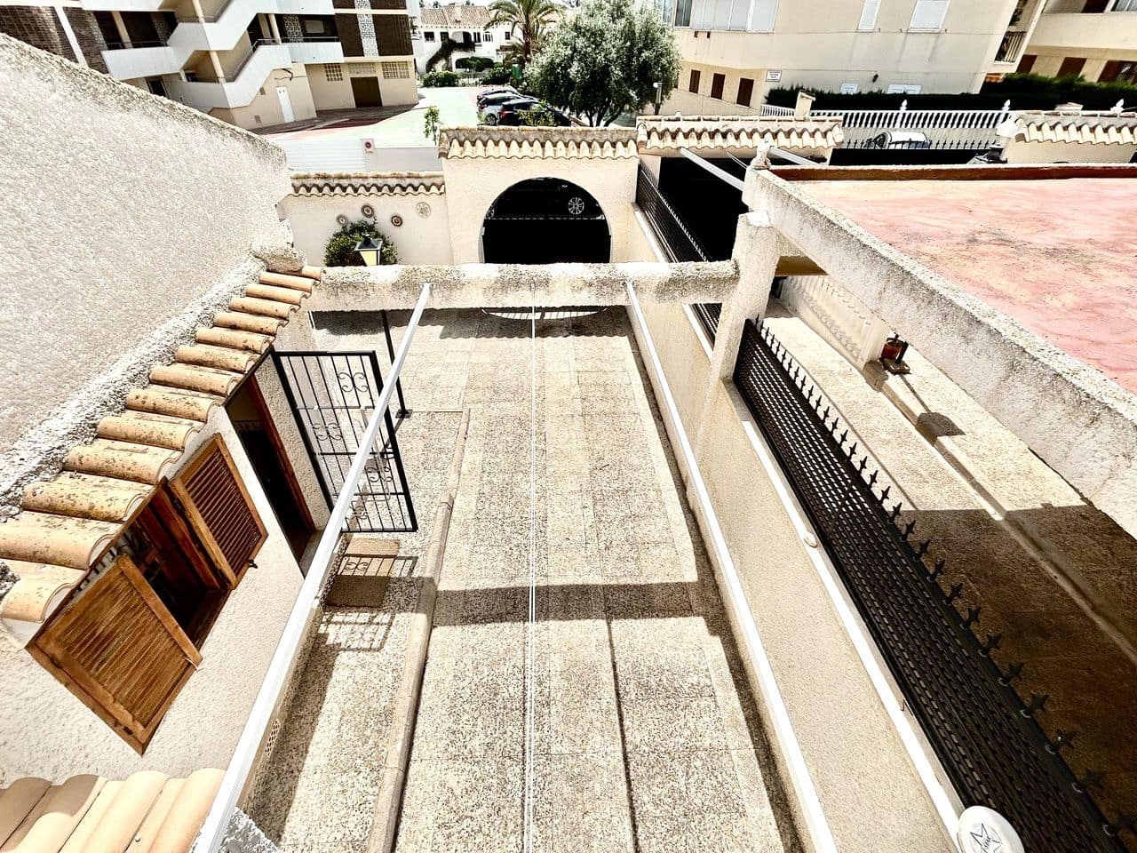 3 Zimmer Villa zu verkaufen in La Zenia mit Garage - 630.000 € (Ref: 9801319)