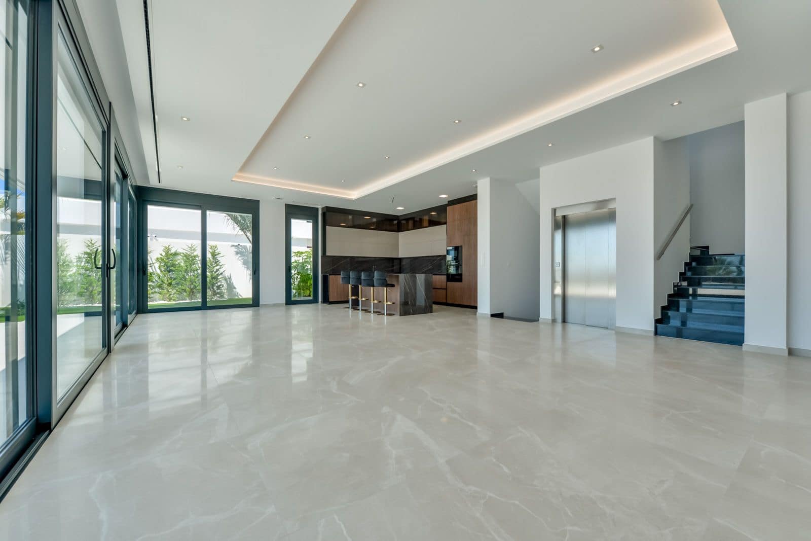 8 bedroom Villa for sale in Finestrat - € 4,450,000 (Ref: 9808747)